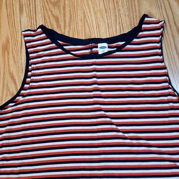 Sz Lg Old Navy Soft, flowy Tank Top - Picture 2 of 3